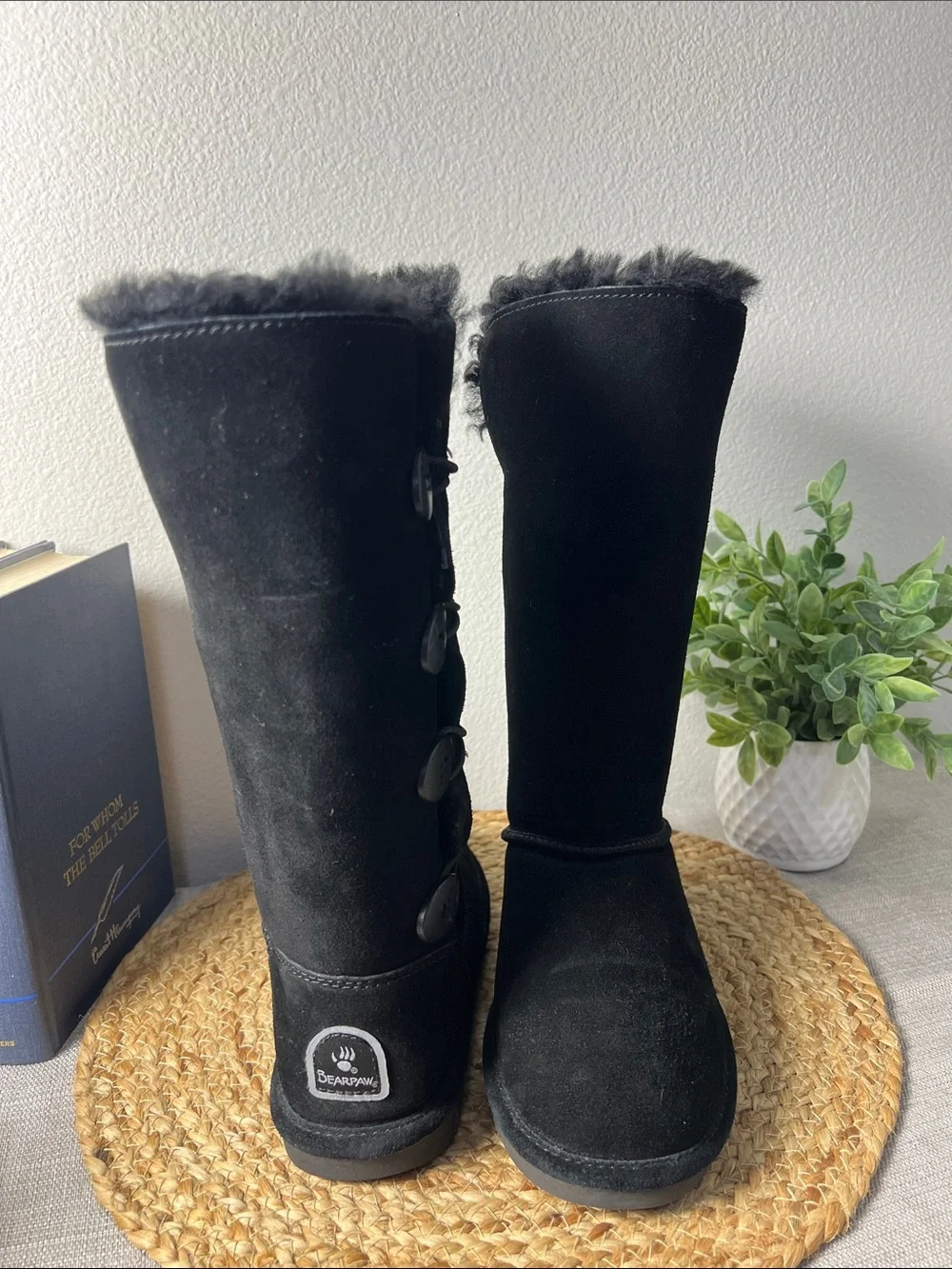 BEARPAW Lori Black Suede Sheepskin Button Boots Women’s Size 6